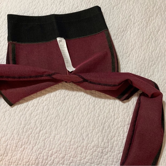 Fabletics High-Waisted Seamless Stripe Leggings | Size L | Black w/ Pink & Green - Picture 7 of 12